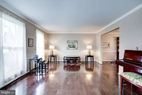 Living - 18112 Carrisa Way, Olney, MD 20832 photo 3 of 9