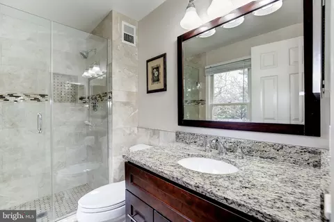 Bath - 18112 Carrisa Way, Olney, MD 20832 photo 4 of 9