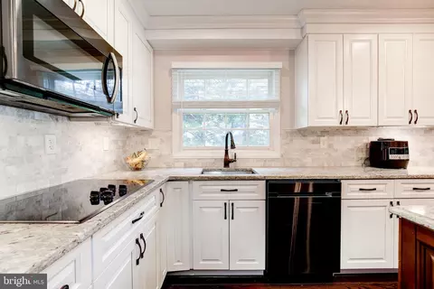 Kitchen - 18112 Carrisa Way, Olney, MD 20832 photo 4 of 9
