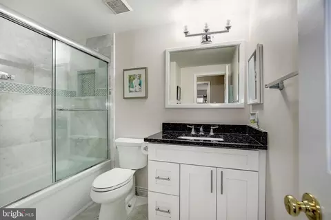 Bath - 18112 Carrisa Way, Olney, MD 20832 photo 6 of 9