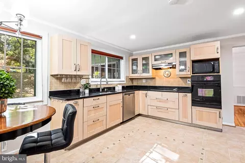 518 Lamberton Dr, Silver Spring, MD 20902 photo 11