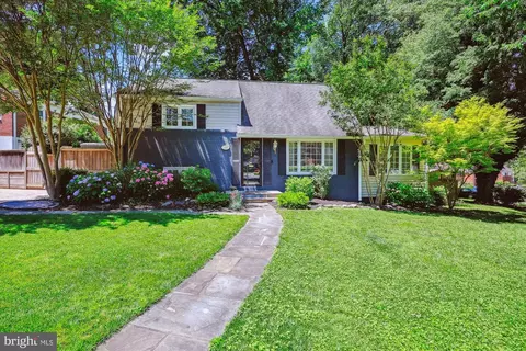 11206 Mitscher St, Kensington, MD 20895