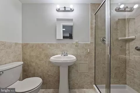 Bath - 203 Hutton St, Gaithersburg, MD 20877 photo 2 of 3