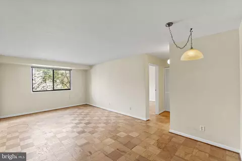 575 Thayer Ave #206, Silver Spring, MD 20910
