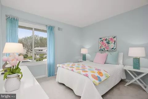 Bedroom - 33 Eldwick Ct, Potomac, MD 20854 photo 5 of 5