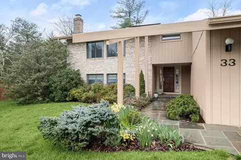 Exterior - 33 Eldwick Ct, Potomac, MD 20854 photo 3 of 12