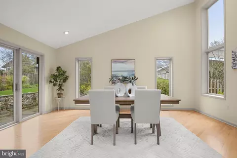 Dining - 33 Eldwick Ct, Potomac, MD 20854 photo 1 of 3