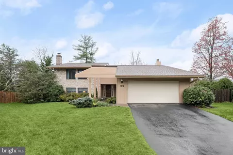Exterior - 33 Eldwick Ct, Potomac, MD 20854 photo 8 of 12