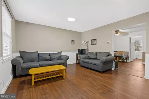 Living - 2908 Dawson Ave, Silver Spring, MD 20902 photo 2 of 7