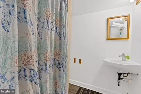 Bath - 2908 Dawson Ave, Silver Spring, MD 20902 photo 2 of 2