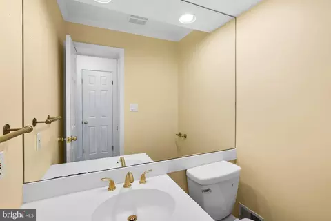 Bath - 1203 Highland Dr, Silver Spring, MD 20910 photo 1 of 5