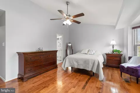 Bedroom - 2946 Schoolhouse Cir, Silver Spring, MD 20902 photo 3 of 4