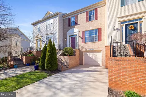 10102 Vanderbilt Cir, Rockville, MD 20850