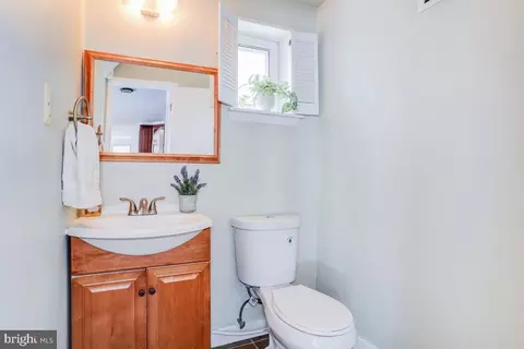Bath - 12923 Moray Rd, Silver Spring, MD 20906 photo 1 of 3
