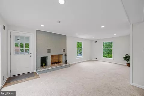 3116 Regina Dr, Silver Spring, MD 20906 photo 2