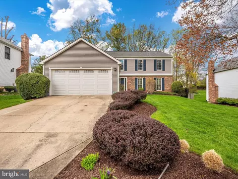 1131 Halesworth Dr, Potomac, MD 20854