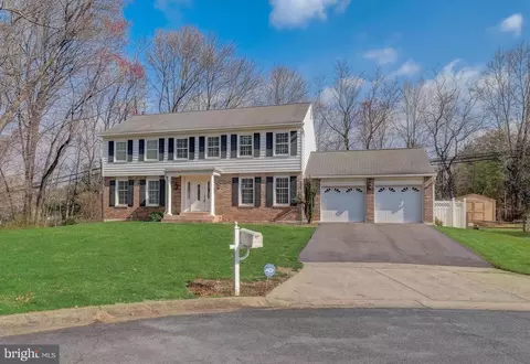 7633 Tarpley Dr, Derwood, MD 20855