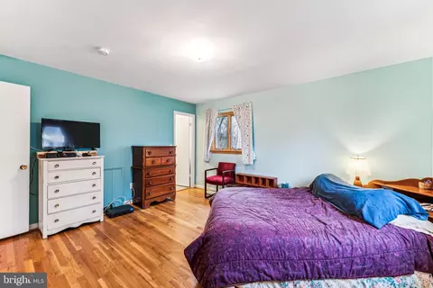 Bedroom - 921 Loxford Ter, Silver Spring, MD 20901 photo 5 of 5