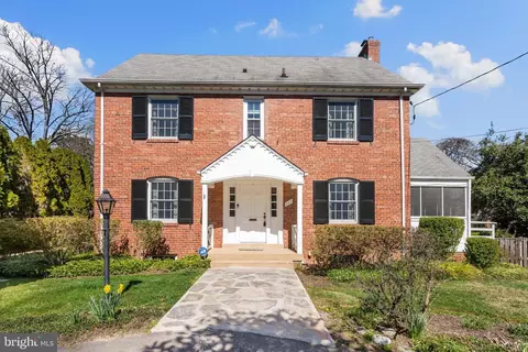 9017 Woodland Dr, Silver Spring, MD 20910
