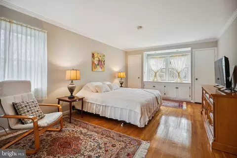 Bedroom - 11229 Fall River Ct, Potomac, MD 20854 photo 1 of 7
