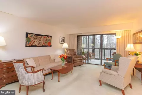 15100 Interlachen Dr #4-414, Silver Spring, MD 20906