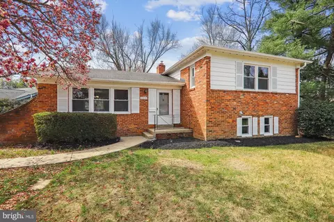 Exterior - 10810 Meadowhill Rd, Silver Spring, MD 20901 photo 2 of 8