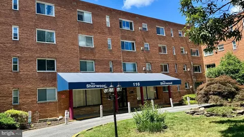 116 Lee Ave #312, Takoma Park, MD 20912