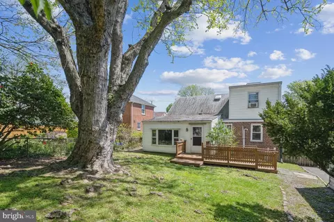 Exterior - 9939 Moss Ave, Silver Spring, MD 20901 photo 6 of 9