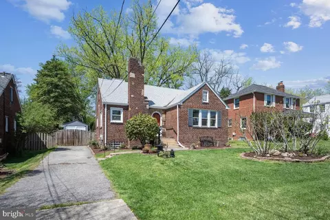 Exterior - 9939 Moss Ave, Silver Spring, MD 20901 photo 2 of 9