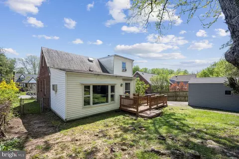 Exterior - 9939 Moss Ave, Silver Spring, MD 20901 photo 7 of 9