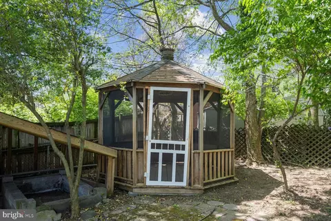 Exterior - 9939 Moss Ave, Silver Spring, MD 20901 photo 8 of 9