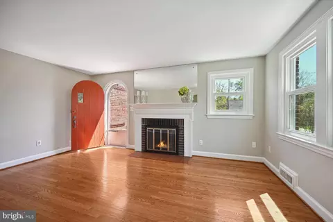 Living - 9939 Moss Ave, Silver Spring, MD 20901 photo 1 of 2