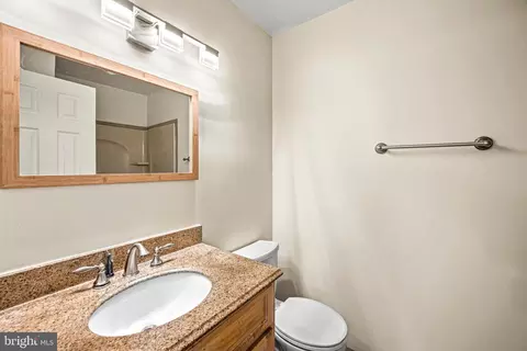 Bath - 14808 Mistletoe Ct, Silver Spring, MD 20905 photo 2 of 3