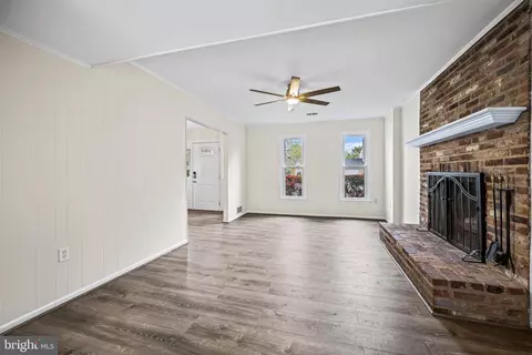 Living - 14808 Mistletoe Ct, Silver Spring, MD 20905 photo 3 of 4
