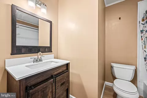 Bath - 14808 Mistletoe Ct, Silver Spring, MD 20905 photo 3 of 3