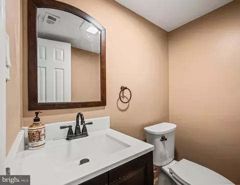 Bath - 14808 Mistletoe Ct, Silver Spring, MD 20905 photo 1 of 3