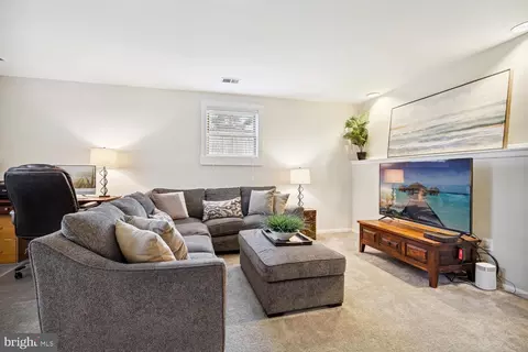 Living - 19508 Wootton Ave, Poolesville, MD 20837 photo 5 of 7