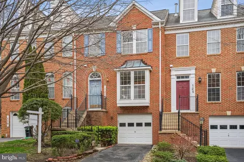 121 Fountain Green Ln, Gaithersburg, MD 20878