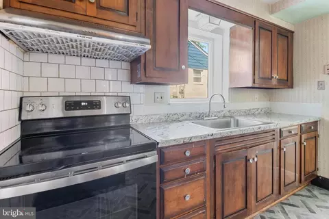 Kitchen - 2206 Prichard Rd, Silver Spring, MD 20902 photo 2 of 4