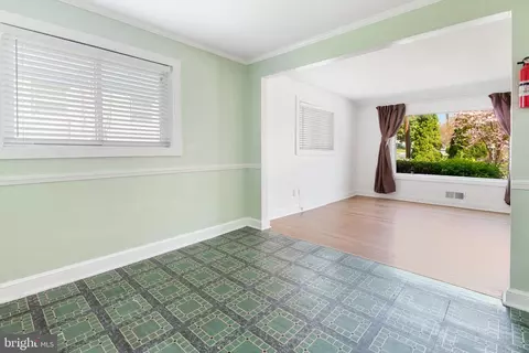 Living - 2206 Prichard Rd, Silver Spring, MD 20902 photo 1 of 1