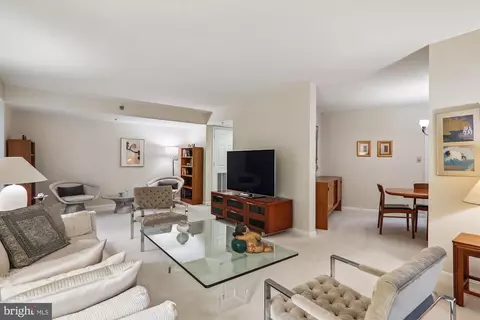 Living - 14809 Pennfield Cir #401, Silver Spring, MD 20906 photo 1 of 5