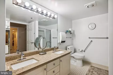 Bath - 14809 Pennfield Cir #401, Silver Spring, MD 20906 photo 1 of 5