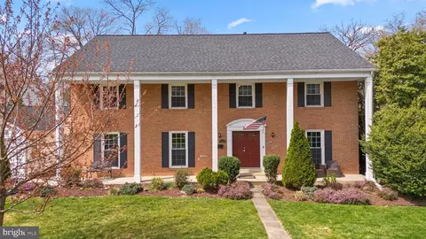 9833 Canal Rd, Montgomery Village, MD 20886