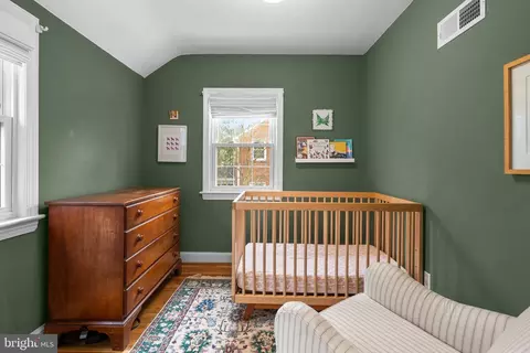 Bedroom - 10115 Big Rock Rd, Silver Spring, MD 20901 photo 5 of 8
