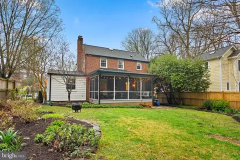 Exterior - 10115 Big Rock Rd, Silver Spring, MD 20901 photo 6 of 9