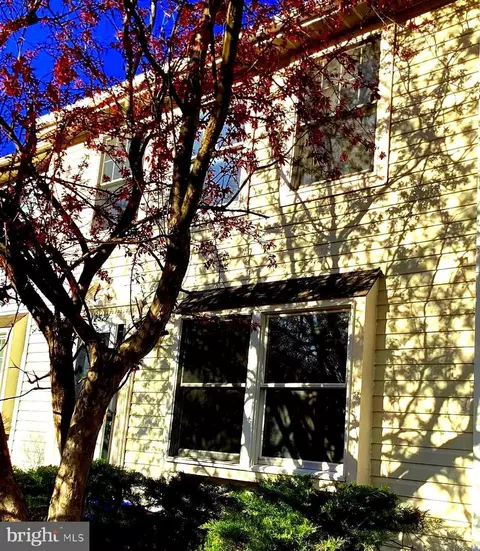 12527 Willow Spring Cir, Germantown, MD 20874
