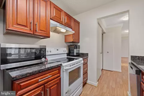 Kitchen - 2609 Camelback Ln #6-11, Silver Spring, MD 20906 photo 3 of 7