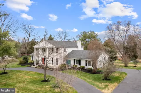 10004 Bratton Dr, Rockville, MD 20850