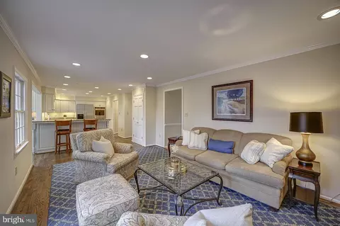 Living - 9 Sunrise Ct, Potomac, MD 20854 photo 3 of 5