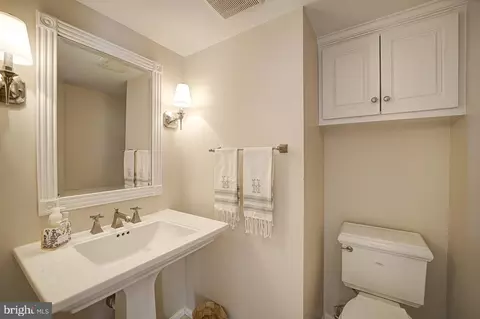 Bath - 9 Sunrise Ct, Potomac, MD 20854 photo 1 of 6
